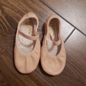 Ballet shoes